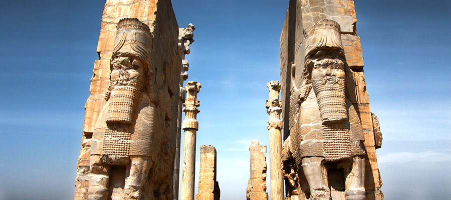 The Welcoming Gate of All Nations in Persepolis - German-Iranian Tour Operator & Travel Agency