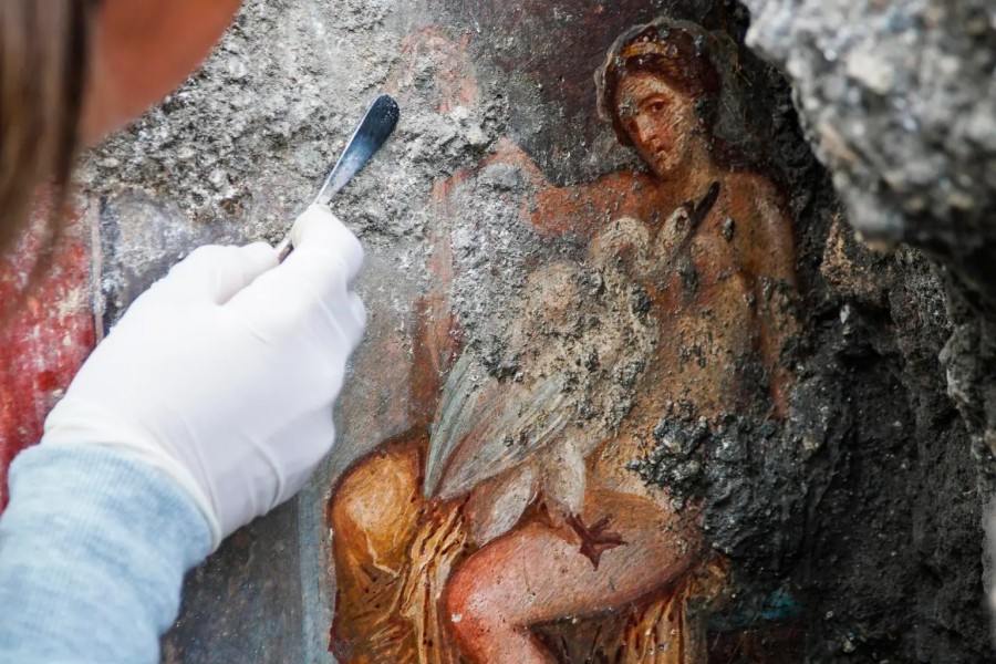 Archaeologistis discovered ancient bedroom ‘erotica’ art in Pompeii