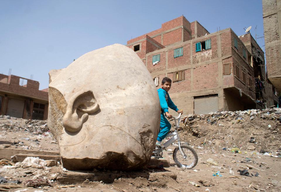 Giant 3,000-Year-Old Statue Of Pharaoh Ramses II Found Buried In A Cairo Slum - Mnews