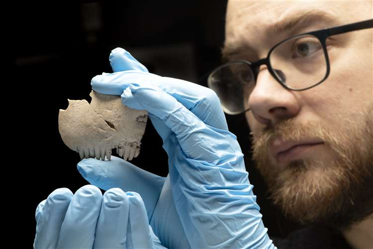 Human skull-based Iron Age “Comb” Found Close to Cambridge