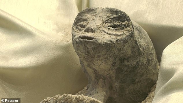 1,000-year-old 'Alien Corpses' Displayed In Glass Cases In Mexico - Mnews