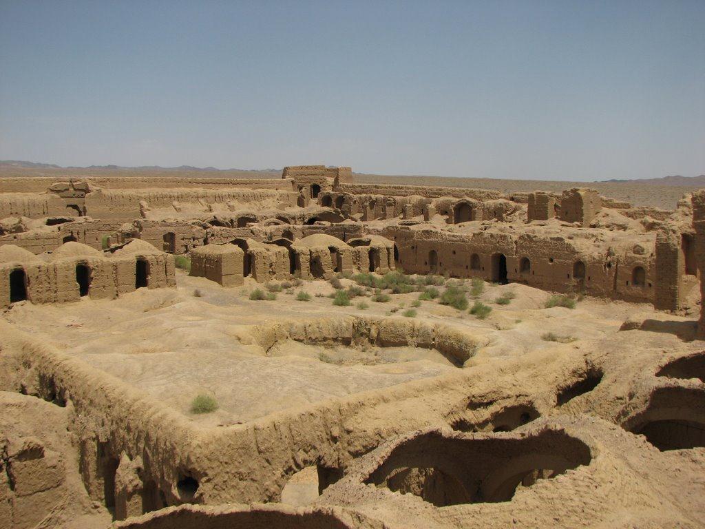 Karshahi Castle, the biggest adobe castle in Iran, address, photos & more