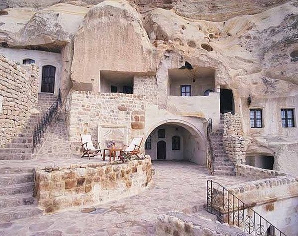 Life continues in Iran’s 12,000-year-old settlement “Meymand village”