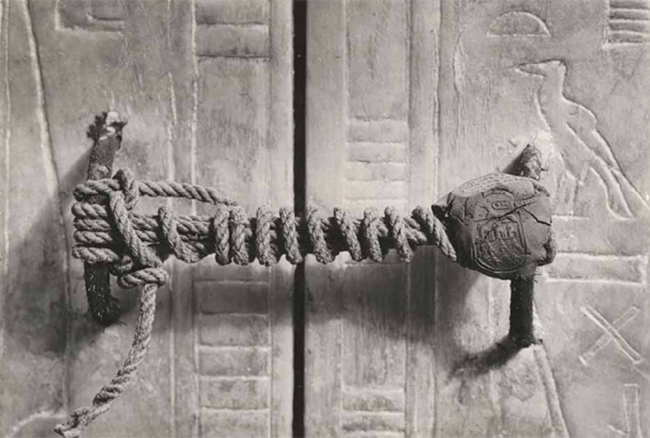 The Discovery and Treasures of King Tutankhamun’s Tomb