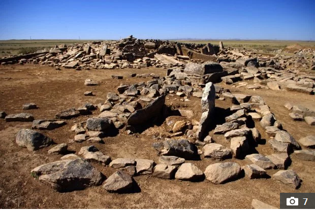 Discovering two sets of skeletons over 4,000 years old with strange postures, scientists had to exclaim ancient Romeo and Juliet - Photo 5.