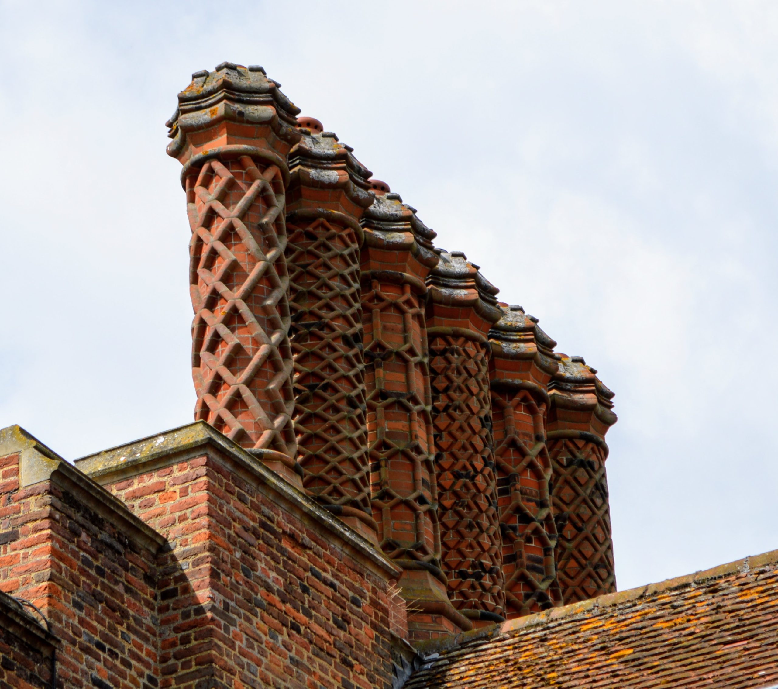 Hampton Court Palace – Lavish Home of Henry VIII and His Many Wives - Military Spouse Wanderlust