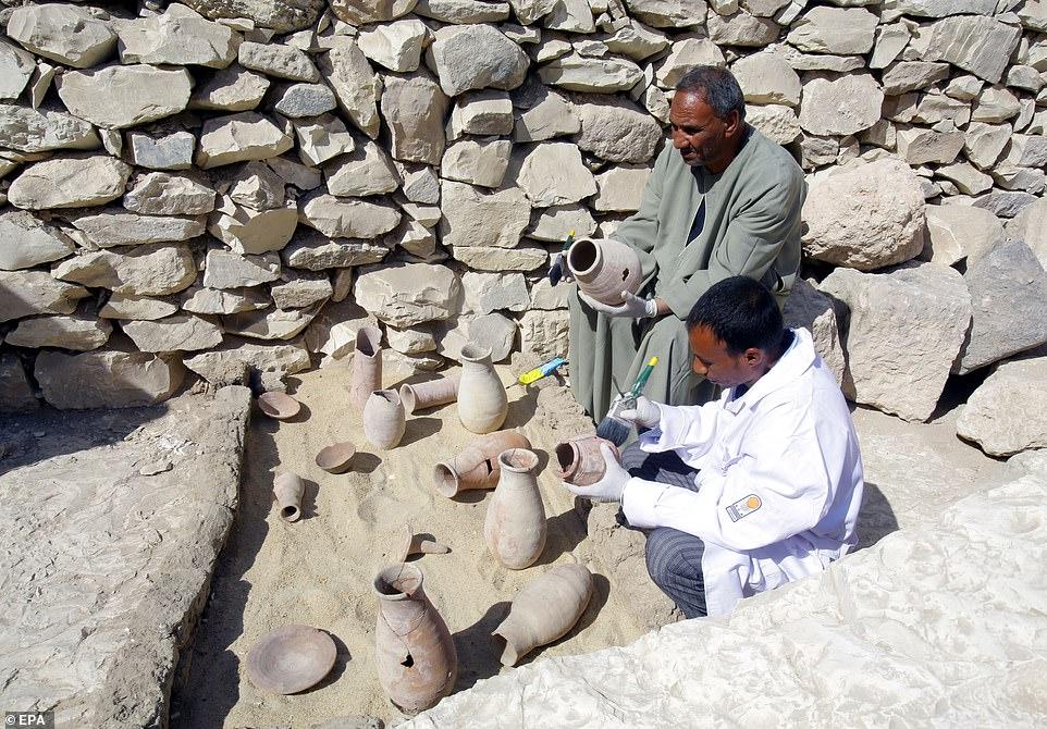 Unprecedented Discovery: First-Time Opening of Intact Sarcophagus Stuns Archaeologists