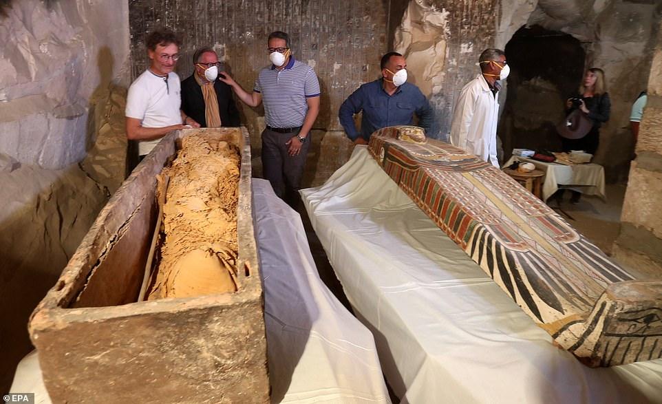 Unprecedented Discovery: First-Time Opening of Intact Sarcophagus Stuns Archaeologists