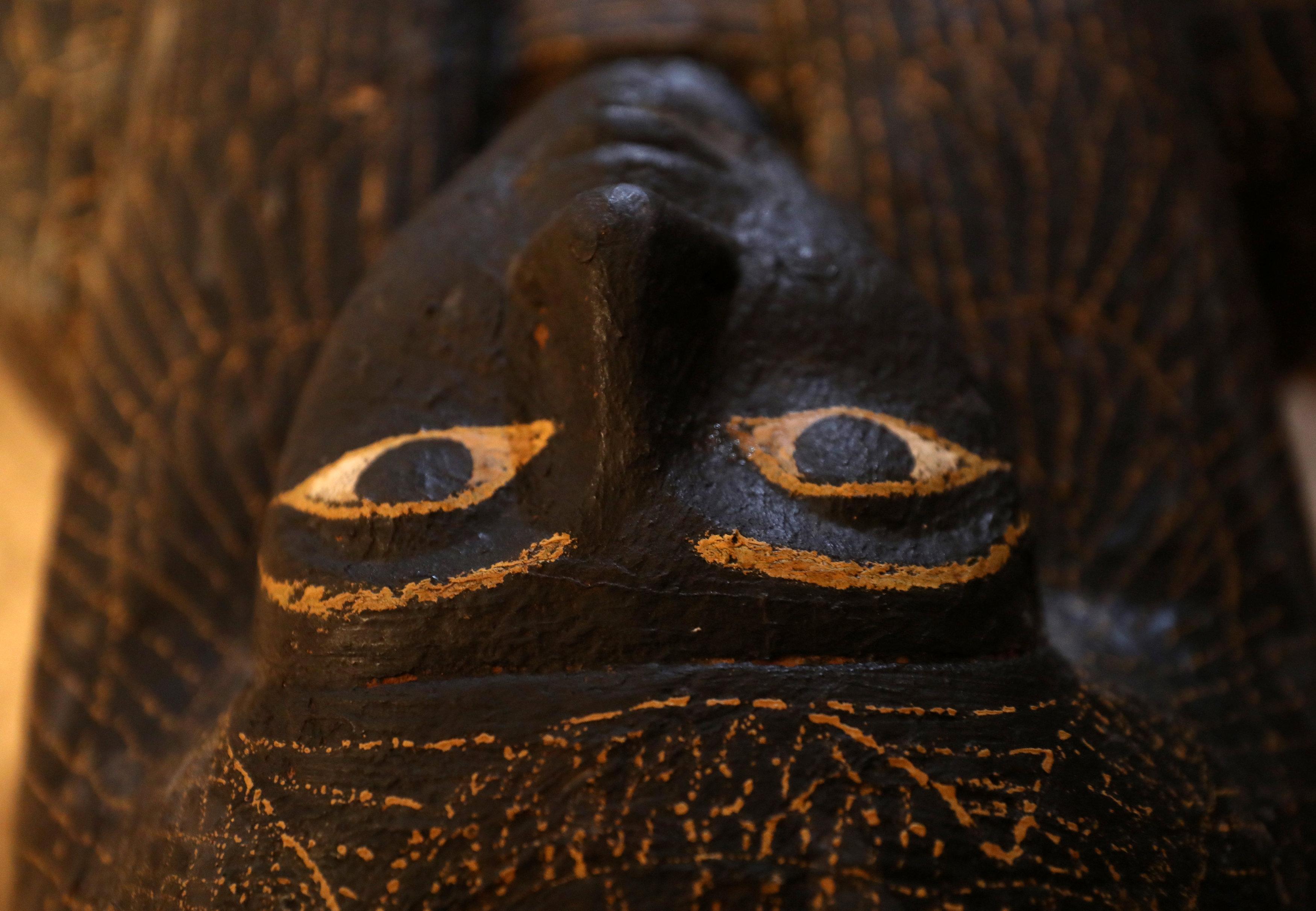 MUMMY-MAKER'S TOMB Ancient Egyptian coffin opened for first time in 3,000 years to reveal mummy of priest who oversaw embalming of pharaohs - T-News