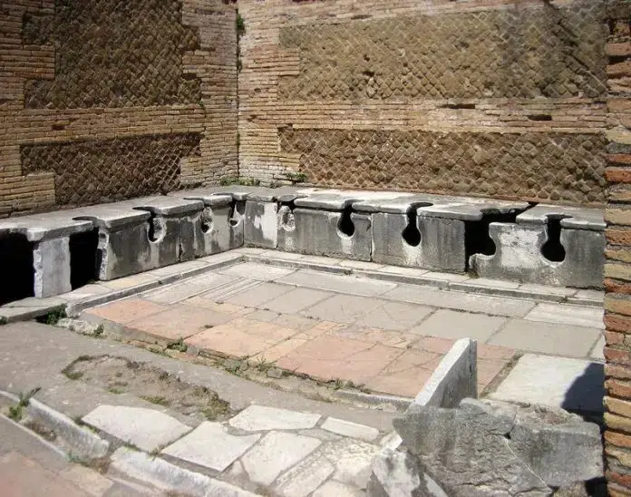 The Ancient Romans and Public Toilet | Italy Rome Tour