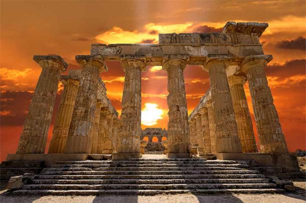 Hidden Gems of Sicily: The Abandoned Temple Columns of Cave di Cusa