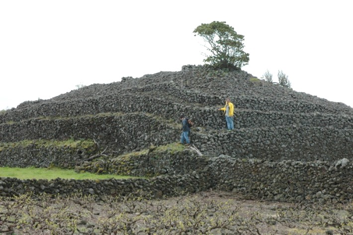 The mystery of the giant 20,000-year-old pyramid at the bottom of the Portuguese sea