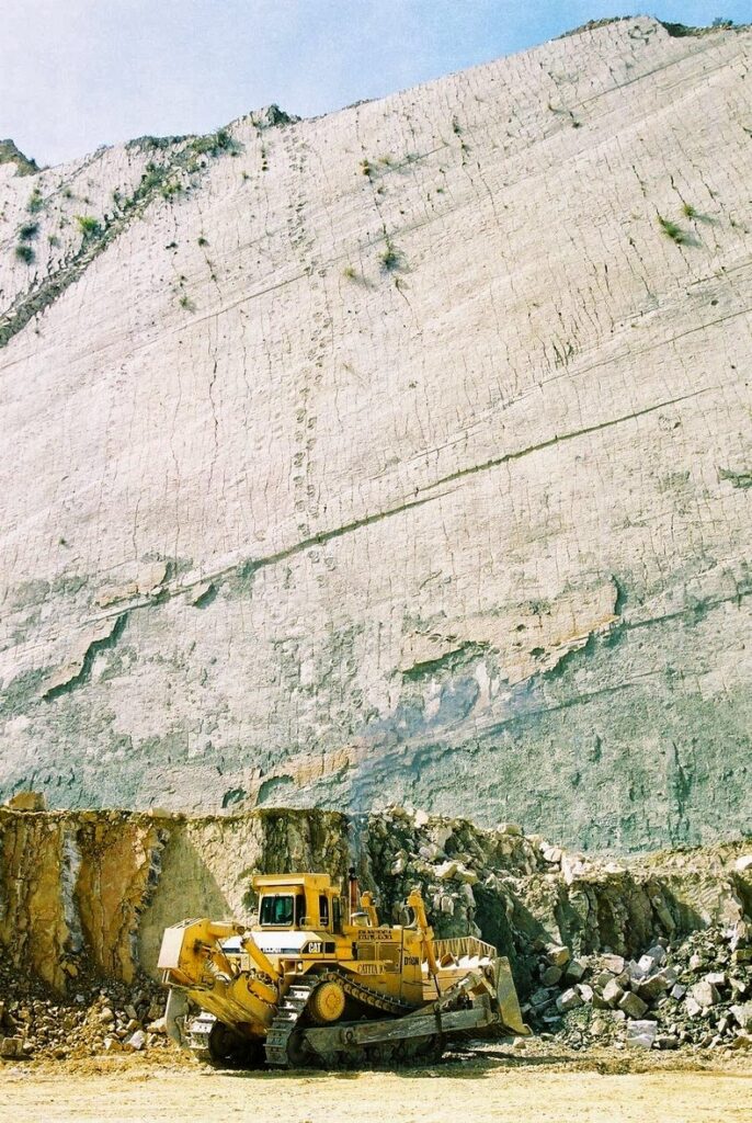 Cal Orcko: A 300 Feet Wall With Over 5,000 Dinosaur Footprints