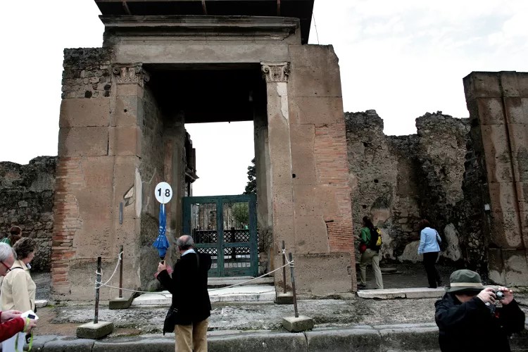 Pompeii’s Richest Residence: The House of the Faun